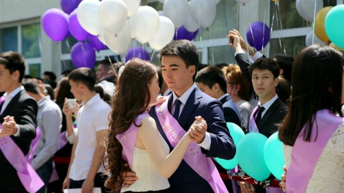 Организация выпускного в школе Алматы